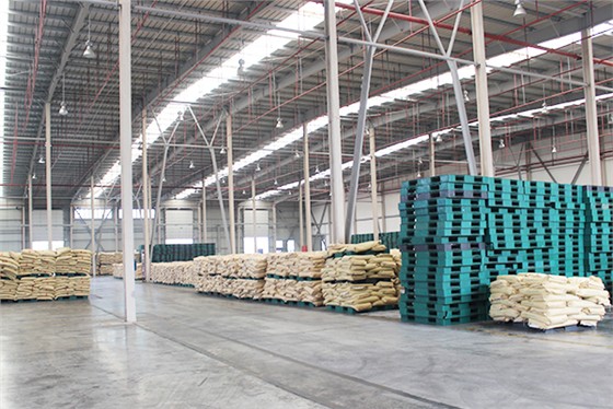 連康明倉庫全景