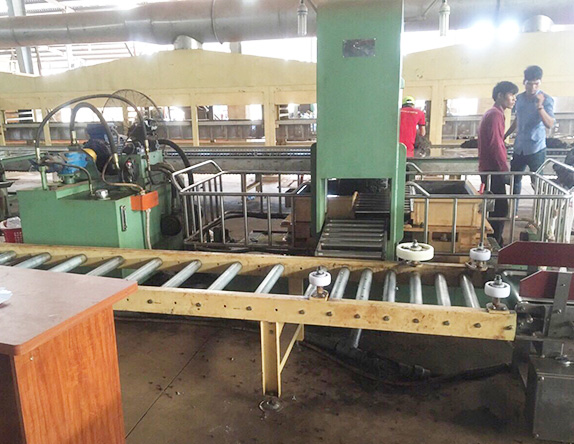 連康明生產(chǎn)線設(shè)備展示