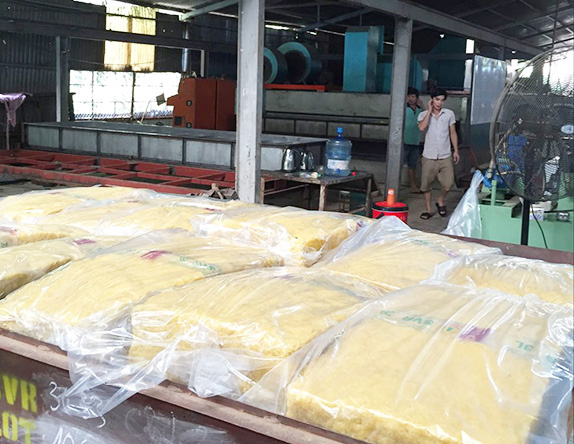 連康明成品儲(chǔ)存區(qū)