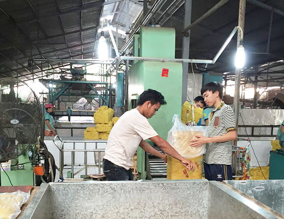 連康明產(chǎn)品包裝區(qū)